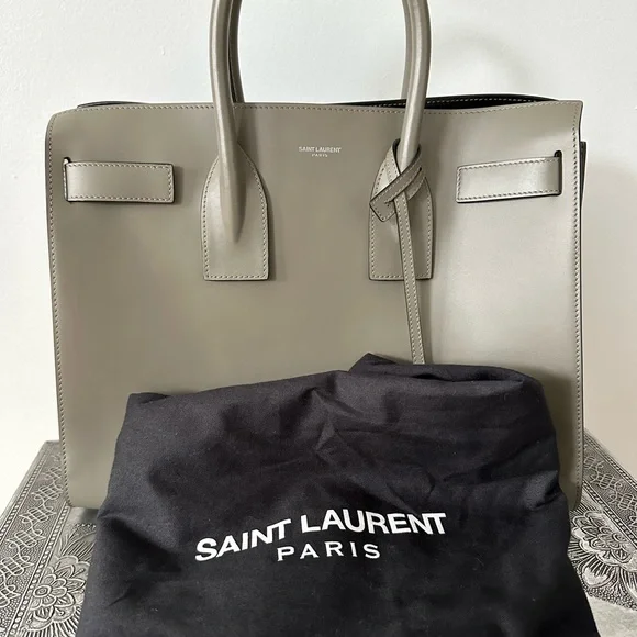 Barely worn, looks like new Small Saint Laurent Sac Du Jour - Picture 3 of 7